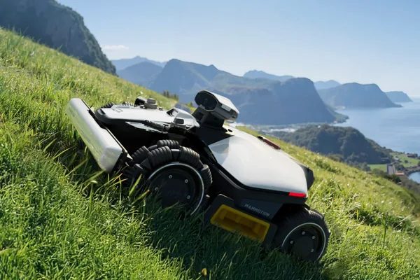 LUBA mini 2 - Pohon všetkých kolies