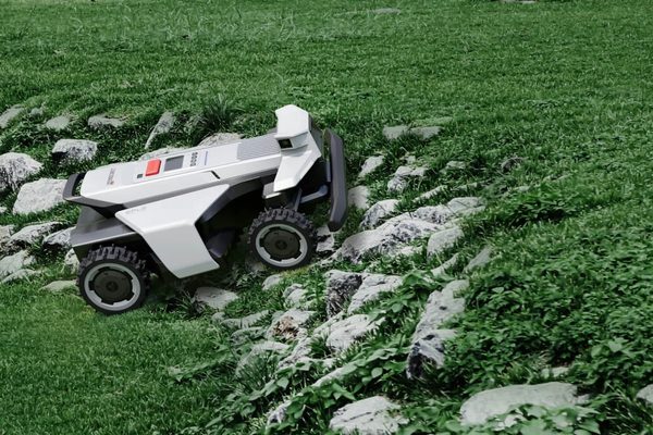 Navimow X4 - AWD pohon všech kol