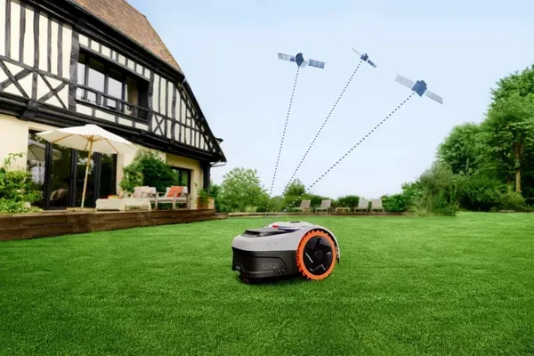 Navigačný systém s NetRTK alebo RTK – Segway i210E