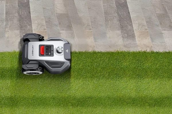 Anthbot M5 LiDAR – kosenie až k okrajom trávnika