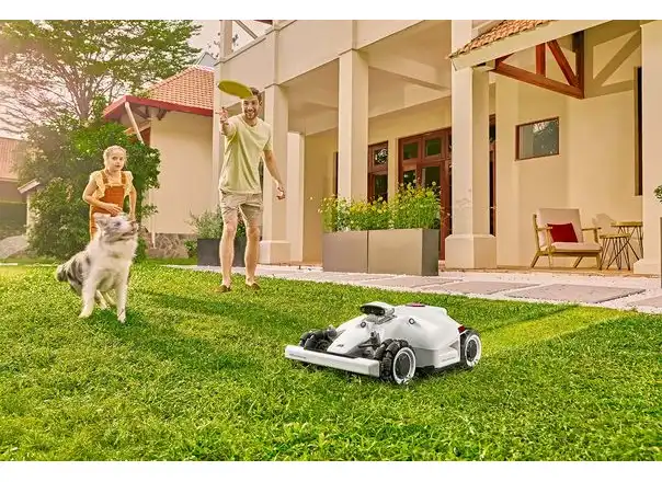 Nová generace robotických sekaček LUBA 2 AWD