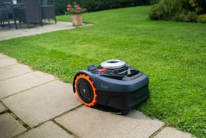 Robotická sekačka Segway Navimow i108E