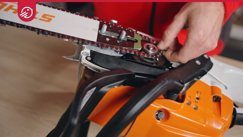 nasazení řetězu na motorovou pilu