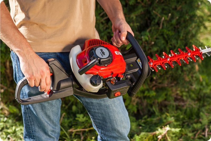 benzínový plotostřih