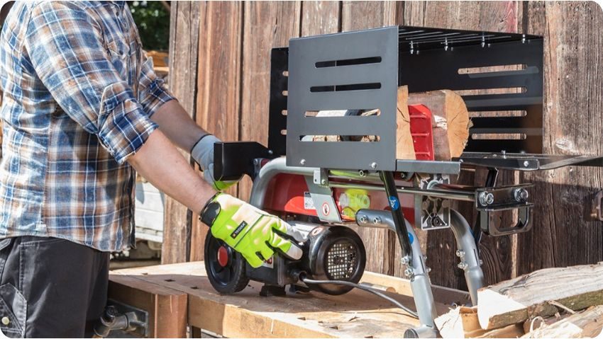 Horizontální štípačka na dřevo