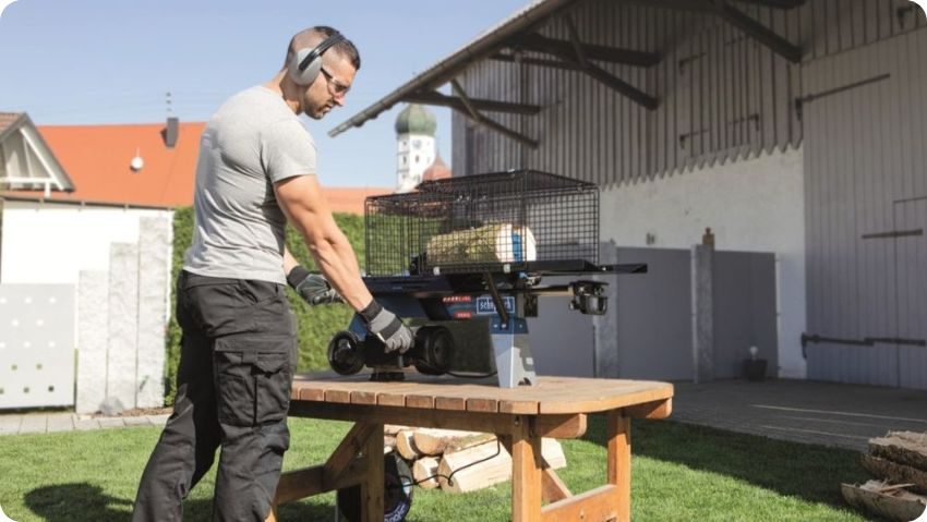 Scheppach HL 460 - malá štípačka na dřevo