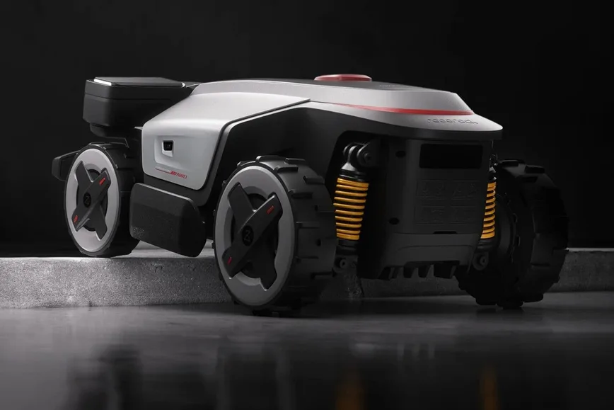 RockMow Z1 - přejezd nerovností až 8 cm