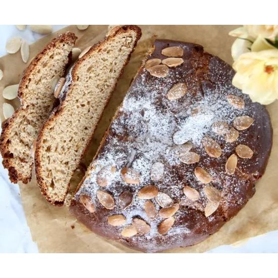 LowCarb mazanec s rozinkami a mandlemi