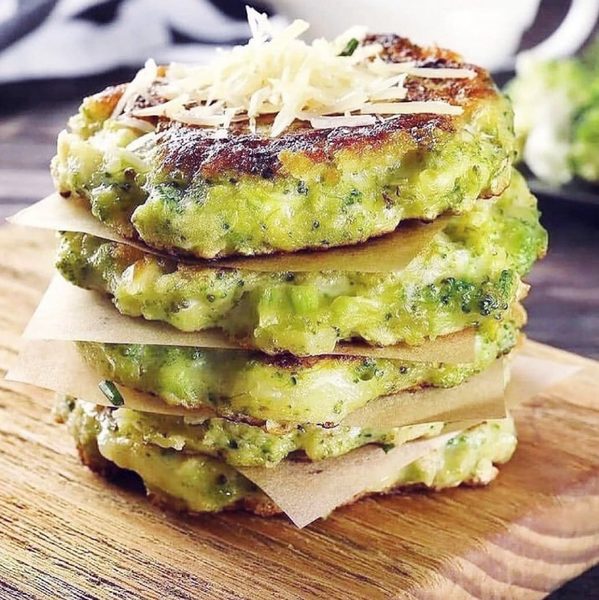 Skvělé sýrovo-brokolicové palačinky