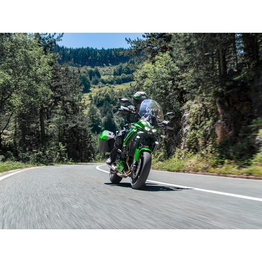 KAWASAKI VERSYS 900 SE PLASMA LIME GREEN / METALLIC SPARK BLACK 2027