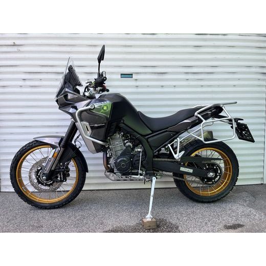 KOVE 800X ŠEDÁ 2025