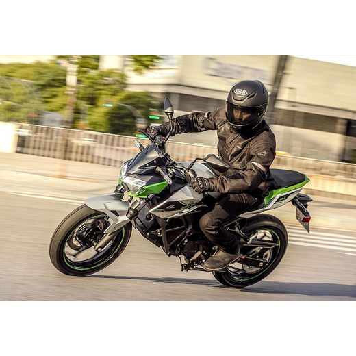 NOVÁ KAWASAKI Z E-1 METALLIC BRIGHT SILVER / METALLIC MATTE LIME GREEN 2024