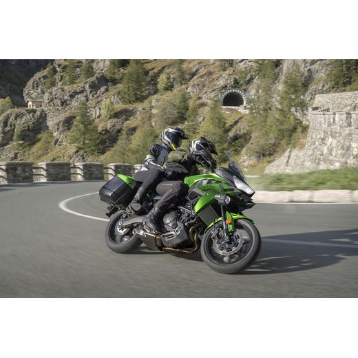 KAWASAKI VERSYS 650 CANDY LIME GREEN / METALLIC SPARK BLACK 2027