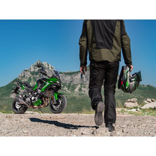 KAWASAKI VERSYS 900 SE PLASMA LIME GREEN / METALLIC SPARK BLACK 2027