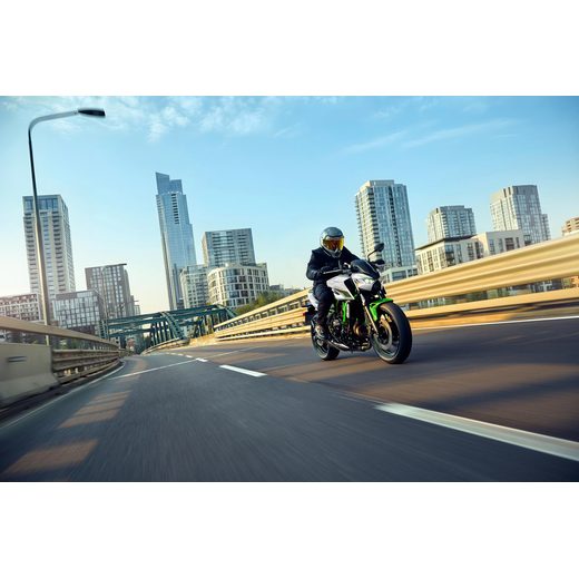 KAWASAKI Z650 S CANDY PERSIMMON RED / METALLIC CARBON GRAY 2027