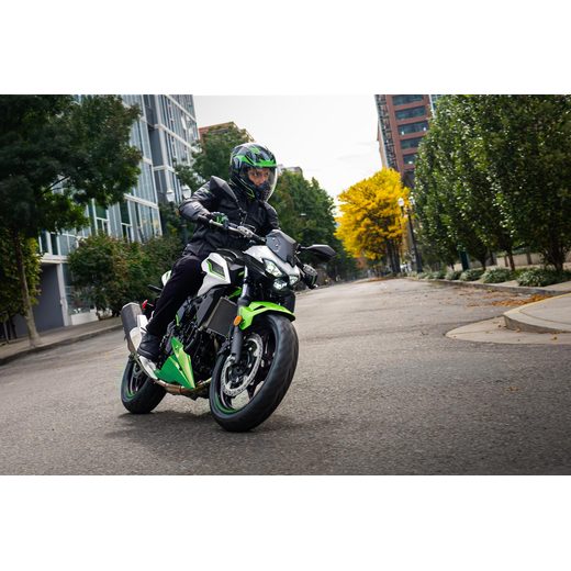 KAWASAKI Z500 SE PEARL BLIZZARD WHITE / CANDY LIME GREEN 2027
