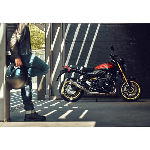 KAWASAKI Z900RS SE ČIERNA & ČERVENÁ (BK1) 2026