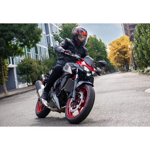 KAWASAKI Z500 SE CANDY PERSIMMON RED / METALLIC FLAT SPARK BLACK / METALLIC MATTE GRAPHENESTEEL GRAY 2025