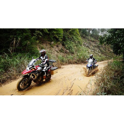 KOVE 500X MODRÁ 2024