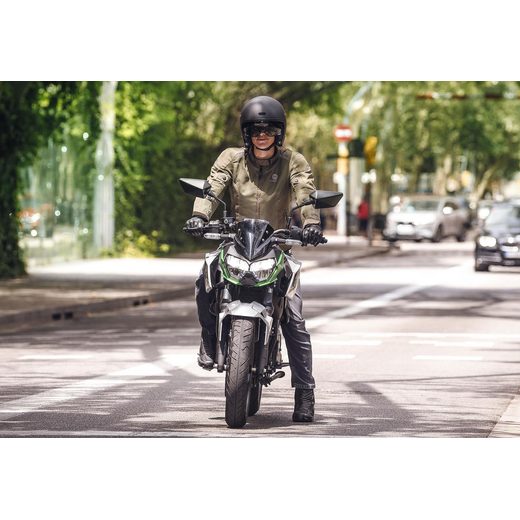 NOVÁ KAWASAKI Z E-1 METALLIC BRIGHT SILVER / METALLIC MATTE LIME GREEN 2024