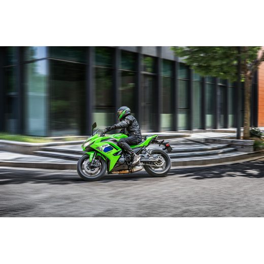 KAWASAKI NINJA 650 METALLIC MATTE GRAPHENESTEEL GRAY / METALLIC SPARK BLACK 2027
