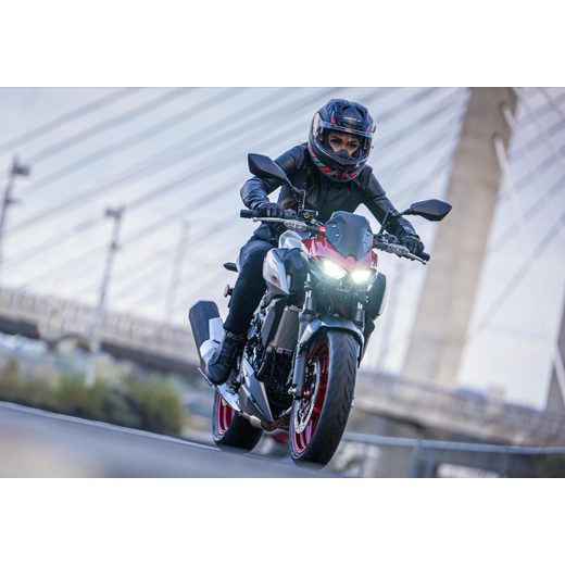 KAWASAKI Z500 SE CANDY PERSIMMON RED / METALLIC FLAT SPARK BLACK / METALLIC MATTE GRAPHENESTEEL GRAY 2025