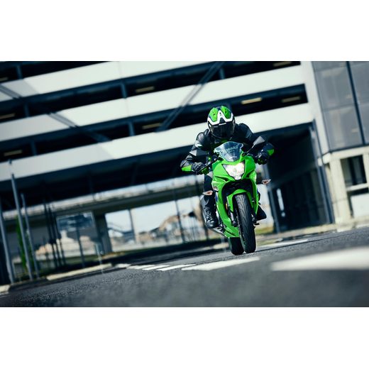 KAWASAKI NINJA 125 EBONY / METALLIC CARBON GRAY 2027
