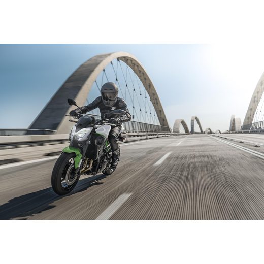 KAWASAKI Z900 PEARL BLIZZARD WHITE / PLASMA LIME GREEN 2027