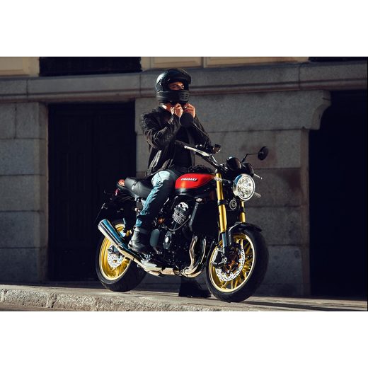 KAWASAKI Z900RS SE ČIERNA & ČERVENÁ (BK1) 2026