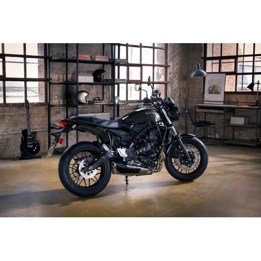 KAWASAKI Z650RS EBONY / METALLIC SPARK BLACK 2027