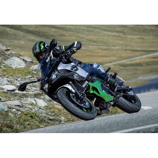 NOVÁ KAWASAKI NINJA 7 HYBRID METALLIC BRIGHT SILVER / METALLIC MATTE LIME GREEN / EBONY 2024