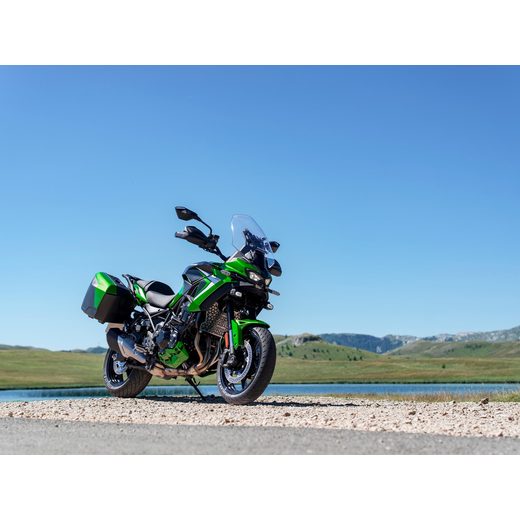 KAWASAKI VERSYS 900 SE PLASMA LIME GREEN / METALLIC SPARK BLACK 2027