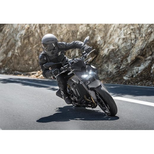 KAWASAKI Z900 METALLIC MATTE GRAPHENESTEEL GRAY / METALLIC FLAT SPARK BLACK (GY1) 2026