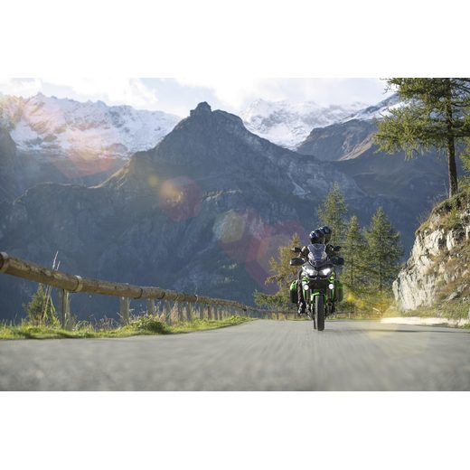 KAWASAKI VERSYS 650 METALLIC CARBON GRAY / METALLIC SPARK BLACK 2027