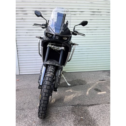 KOVE 800X ŠEDÁ 2025