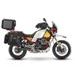 KOMPLETNÁ SADA SEDLOVÝCH BRAŠNÍ SHAD TERRA TR40 ADVENTURE A HLINÍKOVÉHO VRCHNÉHO KUFRA SHAD TERRA BLACK 48L VRÁTANE MONTÁŽNEJ SADY SHAD MOTO GUZZI V 85 TT