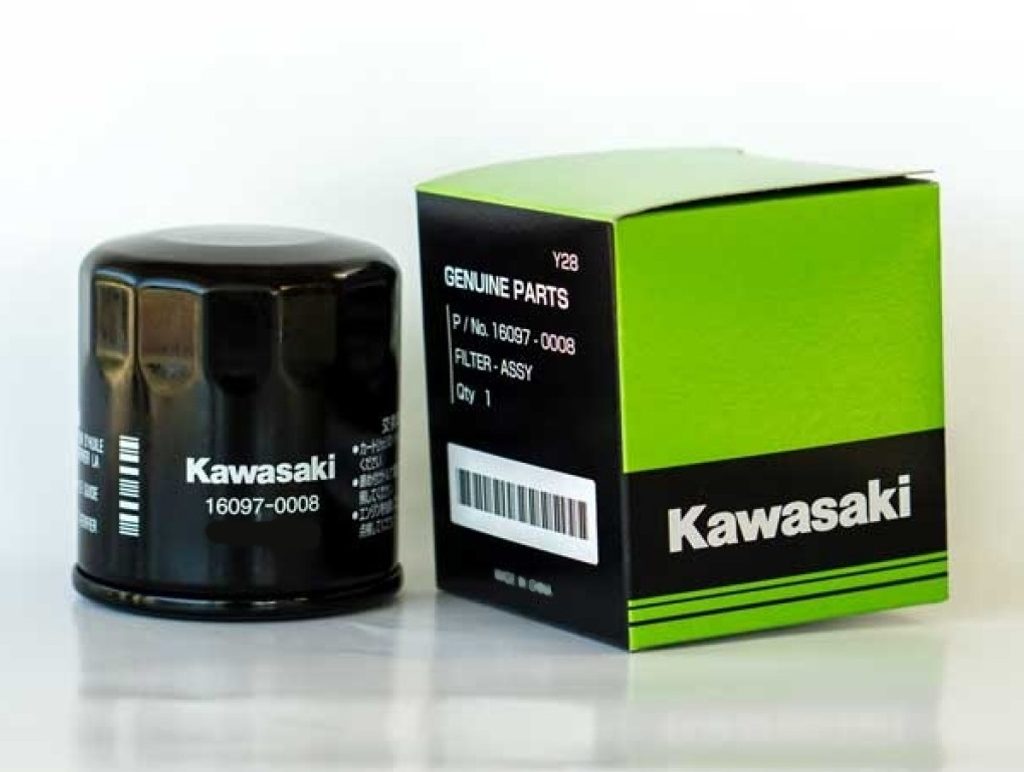 Olejový filtr Kawasaki Z1000 Originální díl Kawasaki - KAWASAKI  PŘÍSLUŠENSTVÍ - Rok výroby 2020 - 390 Kč - Motogaráž.cz - Vše pro motorkáře  na jednom místě!