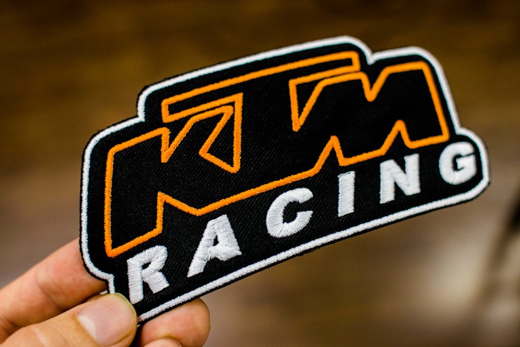 Velká nášivka s motivem KTM Racing - MOTO TRIKA - Moto nášivky - 299 Kč -  Motogaráž.cz - Vše pro motorkáře na jednom místě!