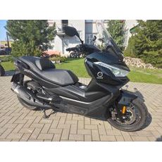 VOGE SR4 350I MAX - PŘEDVÁDĚCÍ SKÚTR