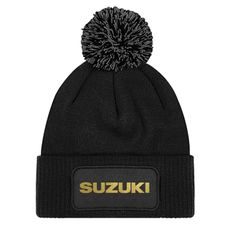 ZIMNÍ ČEPKA S BAMBULÍ A MOTIVEM SUZUKI