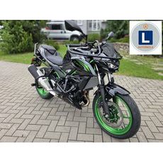 KAWASAKI Z500 SE EBONY 2026 AUTOŠKOLA S OCHRANNÝMI RÁMY