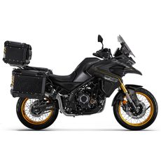 VOGE 525 DSX BLACK KNIGHT ZAPŮJČENÍ MOTOCYKLU NA 1 DEN