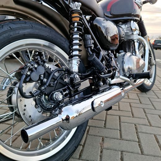 KAWASAKI W800 METALLIC DIABLO BLACK 2024 POUZE 250 KM NAJETO