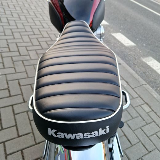 KAWASAKI W800 METALLIC DIABLO BLACK 2024 POUZE 250 KM NAJETO