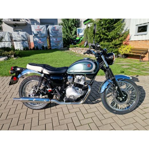 KAWASAKI W230 METALLIC MATTE DARK GREEN 2026