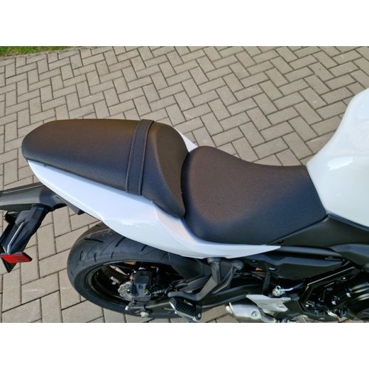 KAWASAKI Z650 PEARL BLIZZARD WHITE 2026