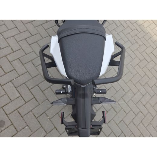 KAWASAKI Z650 WHITE 2026 AUTOŠKOLA S OCHRANNÝMI RÁMY