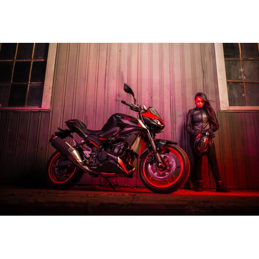 KAWASAKI Z500 SE CANDY PERSIMMON RED 2025