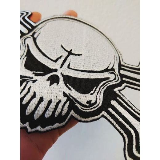 NÁŠIVKA S MOTIVEM SKULL