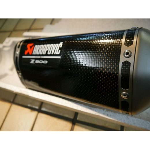 KARBONOVÝ VÝFUKOVÝ SYSTÉM AKRAPOVIC